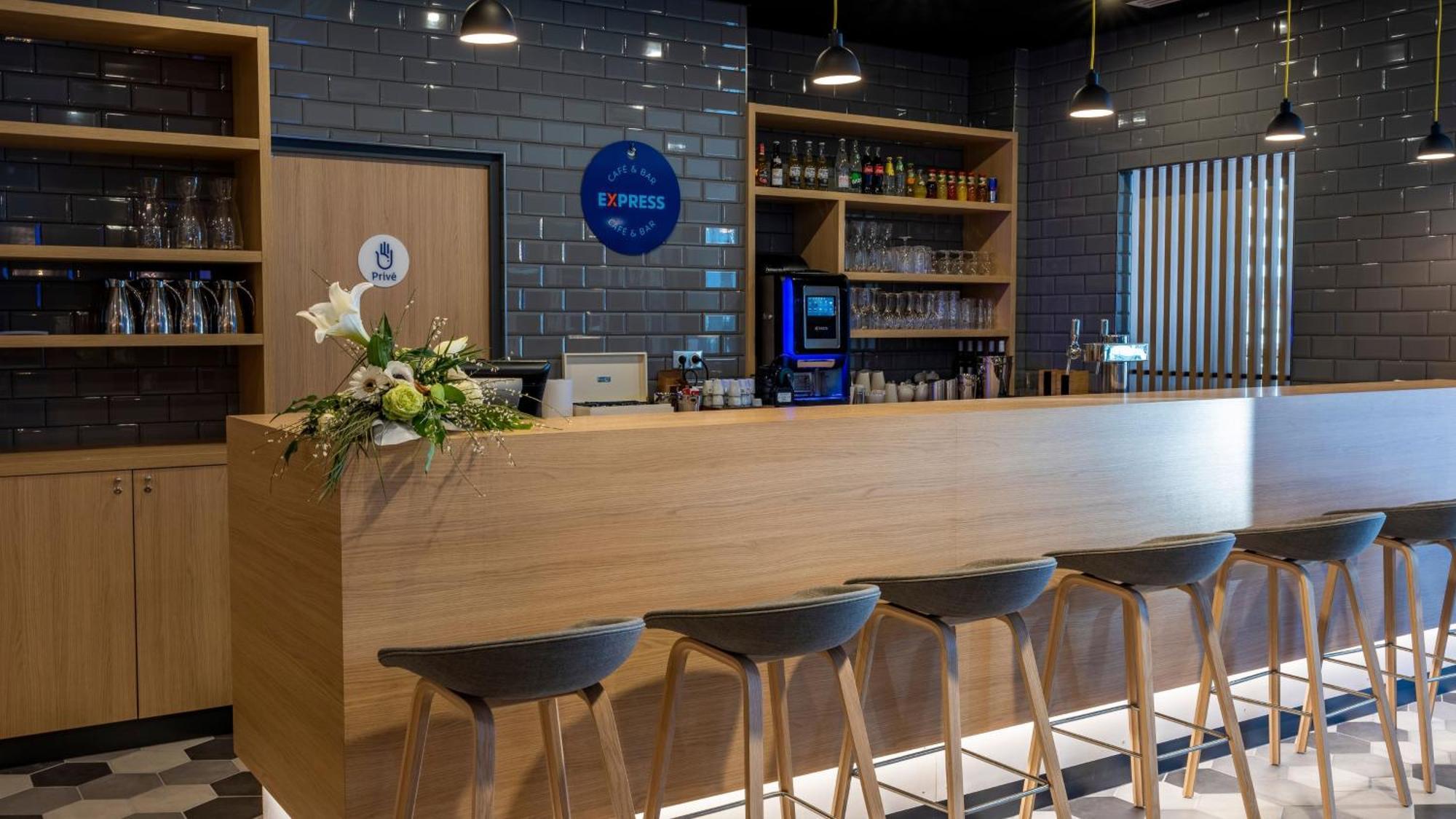 Holiday Inn Express - Nice - Grand Arenas By Ihg Экстерьер фото